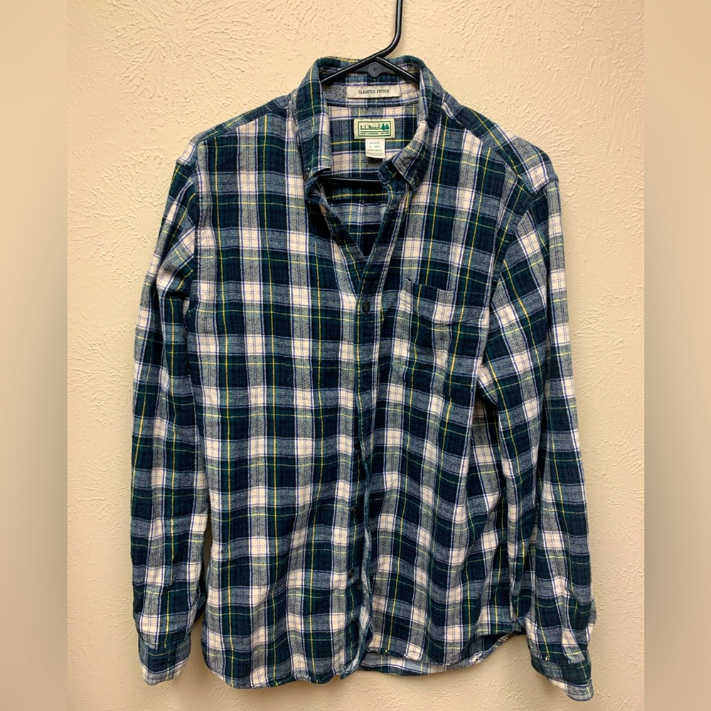 LL Bean Men’s Scotch Plaid Flannel Slightly Fitted